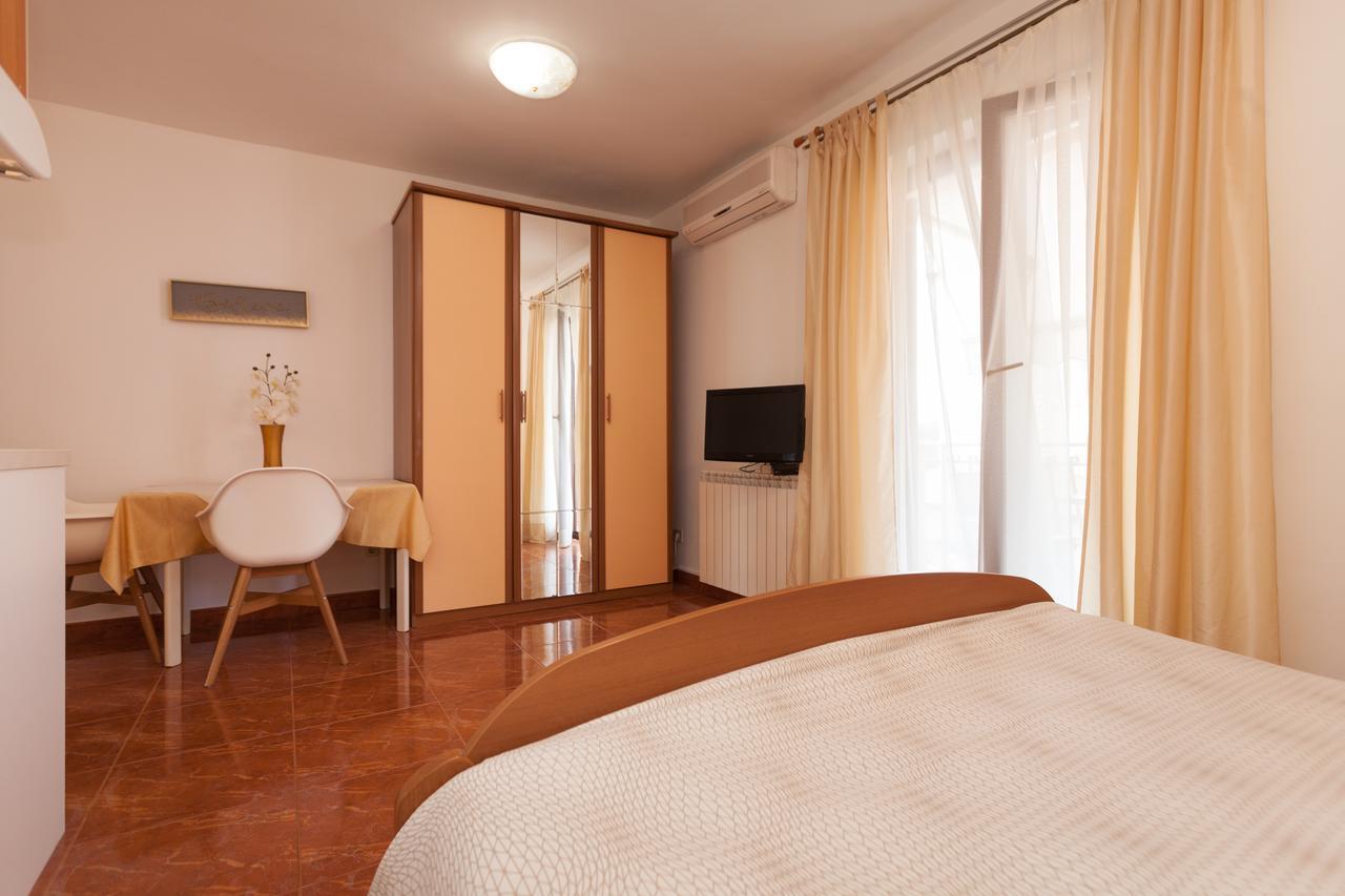 Apartments Alice Rovinj Exterior foto